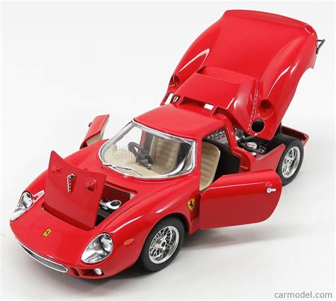 BURAGO 3033 Scale 1 18 FERRARI 250 LE MANS 1965 RED