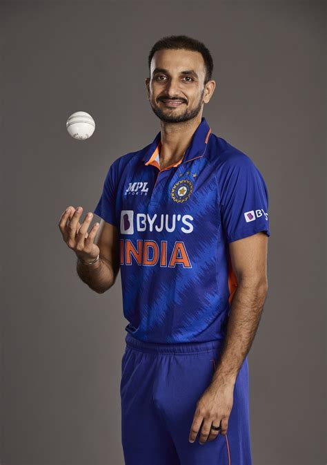 Harshal Patel Portrait ESPNcricinfo