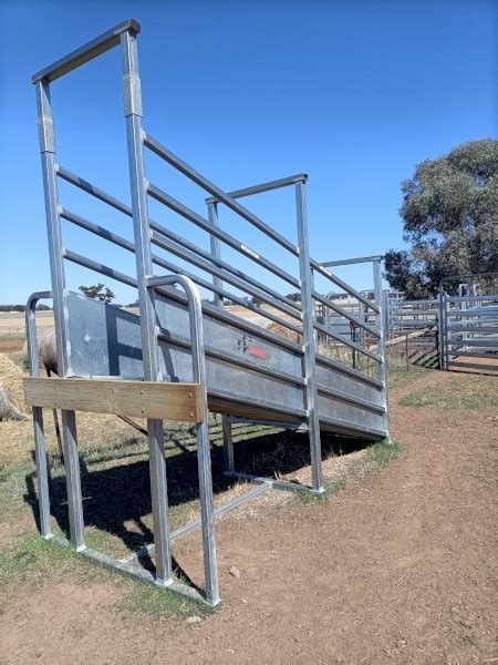 Norton Cattle Loading Ramp Farm Tender