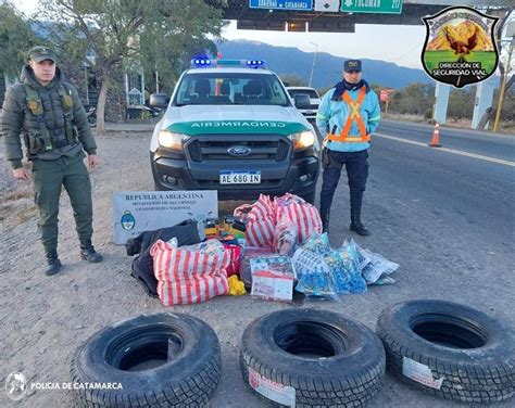 Secuestraron Cubiertas Hojas De Coca Y Otros Elementos En El Puesto