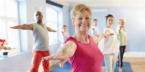 Hatha Yoga Boosts Brain Function In Older Adults, Study Suggests ...