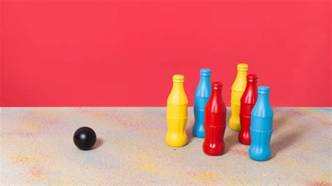 Cómo hacer un juego de bolos casero paso a paso