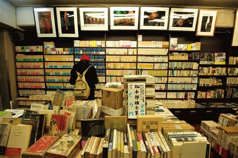 日本最大の古本屋街で上質な古書を探す旅「小宮山書店」｜東京・神田神保町 哲学書を求めて老舗古書店へ行く 男の隠れ家デジタル