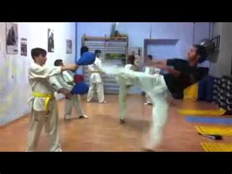 TAEKWONDO DOPPIO GIRO SCHIENA YouTube