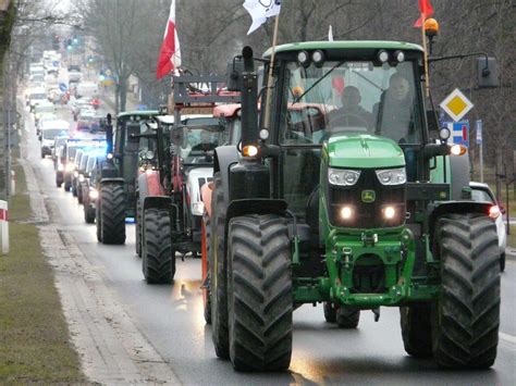 Protest W Staszowie Przeciwko Niekontrolowanemu Nap Ywowi Zb Z