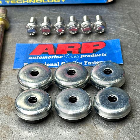 Arp Stainless Steel Valve Cover Bolt Kit With Grommets And Washers For