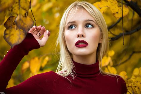 Women Blonde Face Portrait Red Lipstick Blue Eyes Leaves Wallpaper