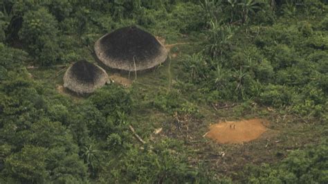 FAB abre espaço aéreo saída de garimpeiros da terra indígena Yanomami