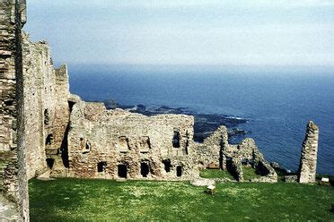 Denbigh Castle Ruins – Denbigh, Wales - Atlas Obscura