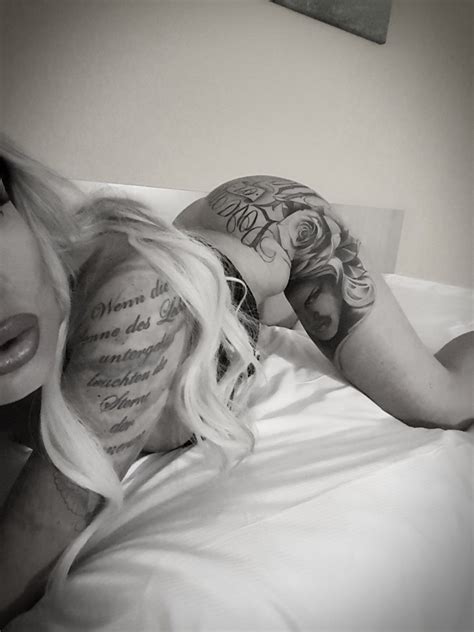 Amanda Hard On Twitter Guten Morgen Naked Inked Tattooed