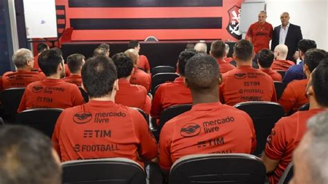 Tite Fue Oficializado Como Nuevo Dt De Erick Pulgar En El Flamengo