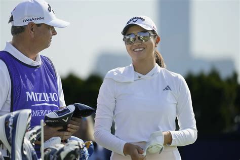 Women S Golf Magazine Rose Zhang Wins In Professional Debut