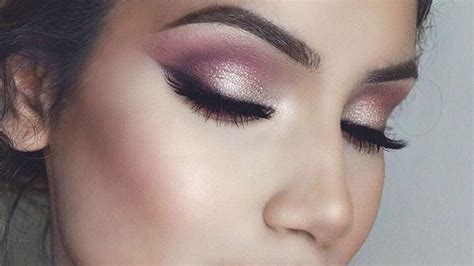 Inspirasi Pakai Eyeshadow Pink Yang Nggak Kampungan Photo Fimela