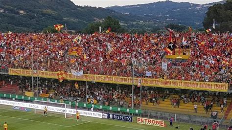 Serie B Benevento Como Le Probabili Formazioni TuttoB