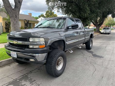 2002 Chevrolet Silverado 2500 Hd With 16x8 0 American Racing Outlaw Ii