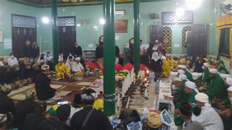 Peringatan Malam Maulid Nabi Muhammad Di Kesultanan Kanoman Cirebon