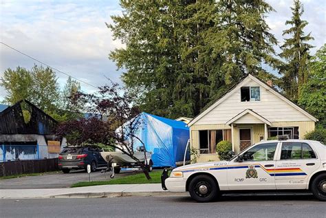 Update One Arrested As Armed Mounties Surround Maple Ridge Home Maple Ridge Pitt Meadows News