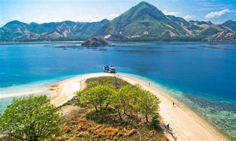 25 Tempat Wisata Di Gresik Terbaru Lagi Hits Dikunjungi ITrip