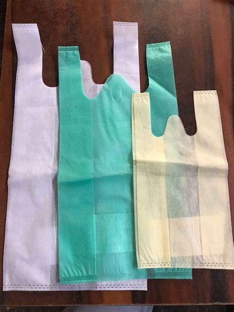 Handle Type W Cut Plain Non Woven Fabric Bag For Grocery At Rs 165 Kg