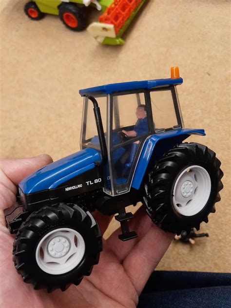 Britains driver - Britains Farm Models - The Farm Toys Forum