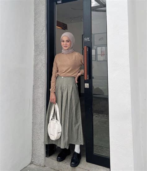 9 OOTD Rok Dan Hijab Ala Selebgram Yure Zalina Korean Style