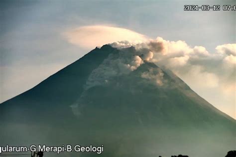 Dalam Sepekan Dua Kubah Lava Gunung Merapi Bertambah Tinggi Suara