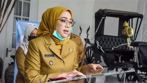 Bangunan Ilegal Jadi Tempat Ibadah Disegel Bupati Purwakrta Anne Ratna