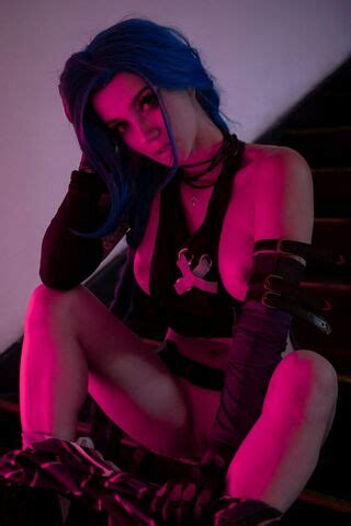 Fays Suicide Nude OnlyFans NudoStar TV