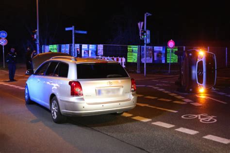 Unfall In Leipzig Angetrunkener Mercedes Fahrer Nimmt Vorfahrt Und