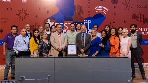 Recibe Alberto Herrera el Premio Nacional de Cuento José Alvarado