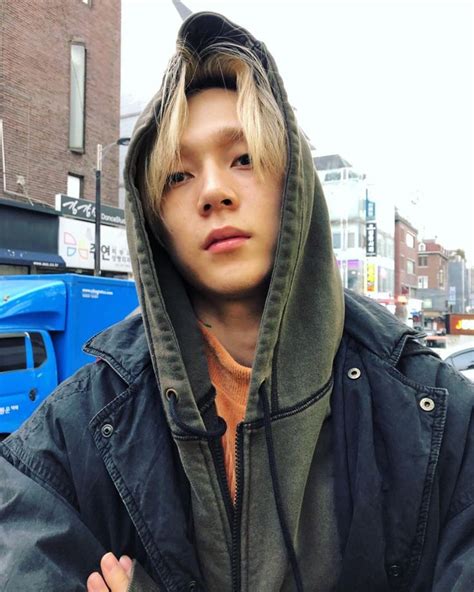 Kiriman Instagram Oleh Hyojong Jan Jam Utc