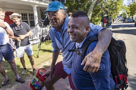 Scenes From Martha S Vineyard Where Lawyers Volunteers Aid Migrants