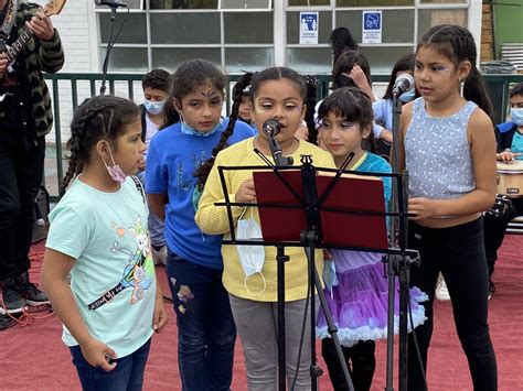 Escuela Lucila Godoy Alcayaga De Coquimbo Pone En Valor Vida Obra Y