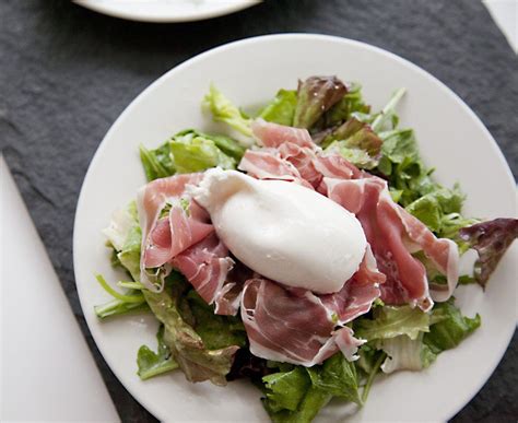 Prosciutto & Burrata Salad