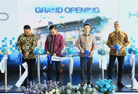 Byd Indonesia Resmikan Dealer Flagship Di Cibubur Sudah Berstandar