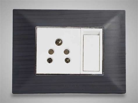 Polycarbonate 10a Lineguard Aura D3 Modular Switch Socket Combination At Rs 100 In Varanasi