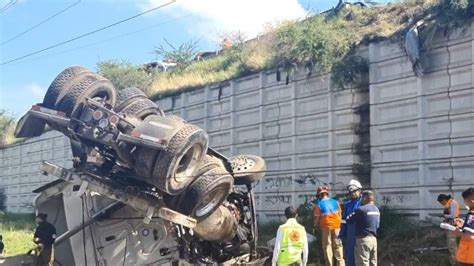 Accidente En Silao Le N Vuelca Tr Iler Y Cae Encima Del Propio