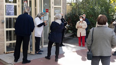 La Crisis Económica El Paro Y La Sanidad Los Problemas Que Más Preocupan A Los Españoles