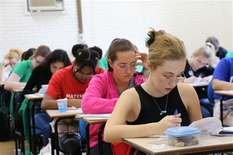 Vestibular Upf Mulheres S O Dos Inscritos Na Prova Presencial