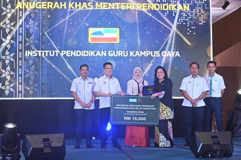 Lonjakan Pendidikan Digital Negara Di Landasan Tepat Fadhlina Kosmo