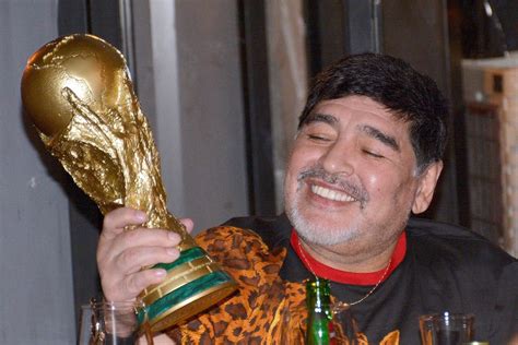 Muere Diego Maradona A Los 60 Años El Especial