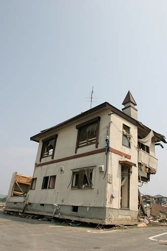 Jepang Tsunami Gempa Bumi 2011 Ishinomaki Kehancuran Kota Foto Stok Unduh Gambar Sekarang Istock