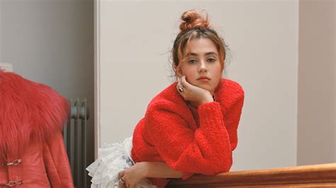 Clairo 4k Wallpaperhd Music Wallpapers4k Wallpapersimages