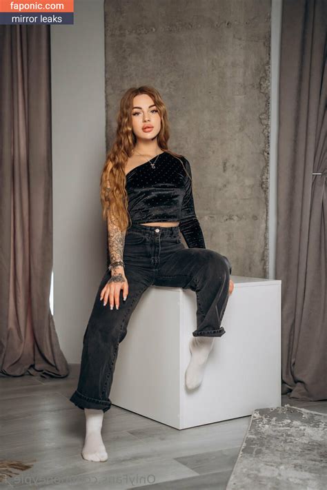 Honeydip Aka Honeypie F Nude Leaks Onlyfans Faponic