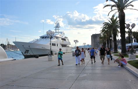 Prihodi Od Stranih Turista U Godini Milijardi Eura Tv