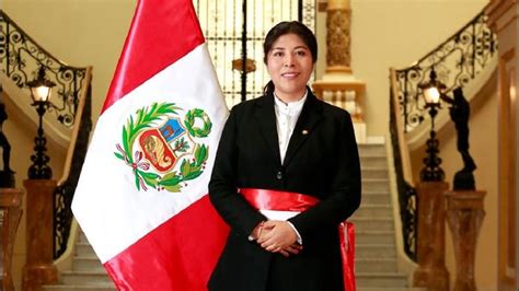 Betssy Chávez conoce la hoja de vida de la nueva presidenta del