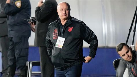 Luiz Felipe Scolari Sale Del Retiro Y Firma Como T Cnico Del Atl Tico