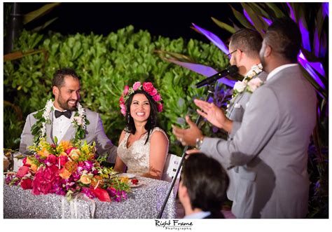 Beautiful Wedding in MOANA SURFRIDER HOTEL HI by RIGHT FRAME PHOTOGRAPHY