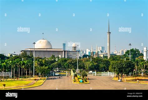 Istiqlal Mosque In Jakarta Indonesia Stock Photo Alamy