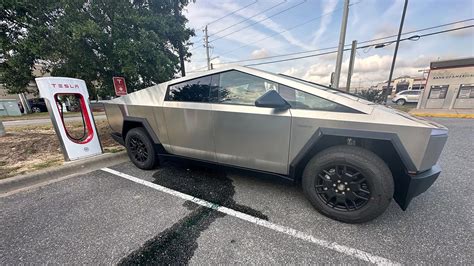 Cybertruck Breaks Down 35 Miles After Delivery Tesla Says Coolant